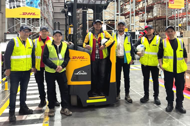 DHL incorpora 10 montacargas eléctricos Linde en Bogotá, Rionegro y Palmira para reducir emisiones