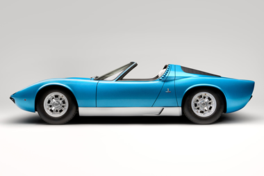 Lamborghini Miura cumple 60 años: diseño de Bertone y revolución del motor V12