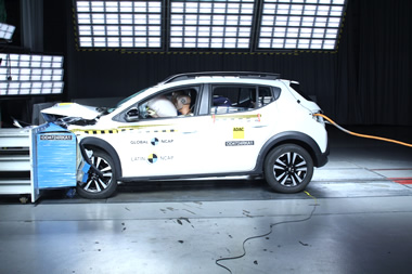 Latin NCAP reveló sus últimos resultados: Renault Kardian y Volkswagen Taos