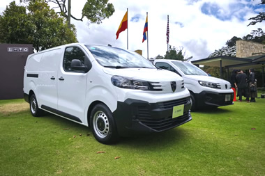 Peugeot e-Partner y e-Expert: la marca francesa amplía su ofensiva comercial con estos dos vehículos eléctricos Peugeot e-Partner y e-Expert: la marca francesa amplía su ofensiva comercial con estos dos vehículos eléctricos