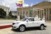 VIDEO-FOTOS: Chevrolet presentó oficialmente el papamóvil de Su Santidad el Papa Francisco 