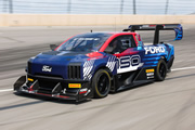 La Ford F-150 Lightning SuperTruck 100 por ciento eléctrica estableció récord en el circuito de Nürburgring