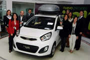 Kia Motors entrega a Metrokia reconocido premio por la estrategia de mercadeo del Picanto iON 