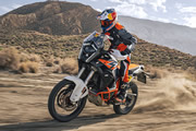 KTM 1390 Super Adventure 2026: Precios, versiones y el revolucionario cambio AMT