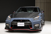 Nissan presentó el nuevo GT-R Nismo, ahora con más fibra de carbono 