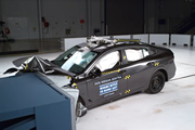 Nissan Sentra 2026 obtiene la máxima calificación TOP SAFETY PICK+ del IIHS