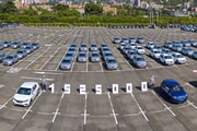 Renault-Sofasa celebró los 50 años de producción de su Planta y del icónico R4 