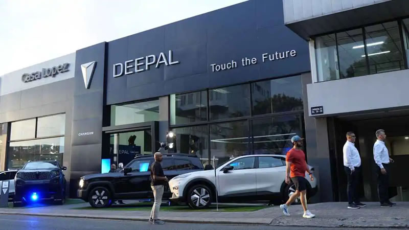 Deepal y Changan sigue su expansión en Colombia y abre una nueva vitrina en Manizales