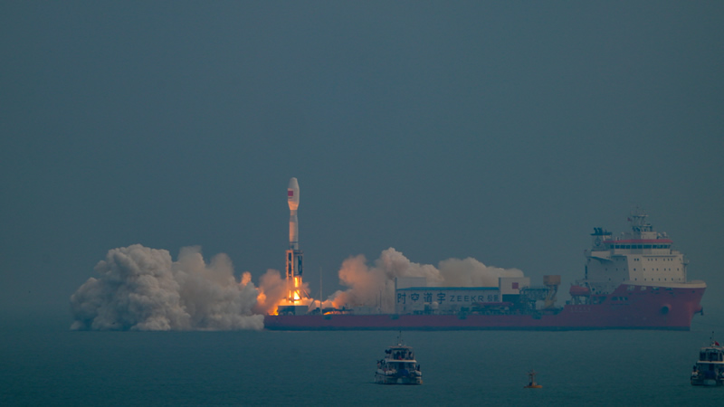 Geely revoluciona la movilidad: así es su propia constelación de satélites para autos más inteligentes