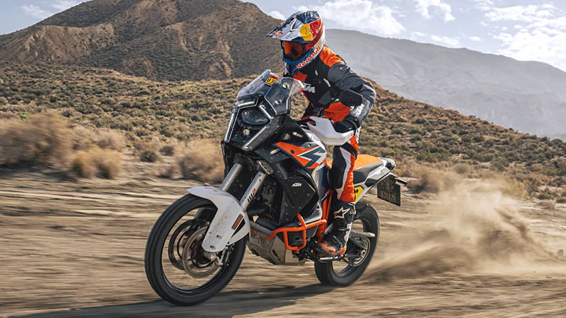 KTM 1390 Super Adventure 2026: Precios, versiones y el revolucionario cambio AMT