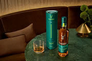 Glenfiddich presenta edición limitada de botellas en colaboración con el equipo Aston Martin de F1