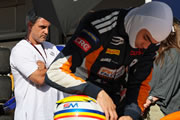 Entrevista con Juan Pablo Montoya tras los podios de Sebastián en F2: 