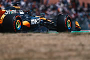 Piastri lidera tras colisión de Doohan y dos fuegos con cuatro banderas rojas  - Reporte Pruebas Libres 2 - GP de Japón