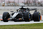 Mercedes sigue sorprendiendo y McLaren debuta en pista en el tercer día de tests en Montmeló
