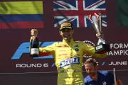 Sebastián Montoya queda a un paso de su primera victoria en la FIA Fórmula 2 