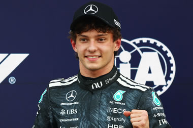 Antonelli hace historia en Suzuka: victoria y  liderato del campeonato con nuevo récord - Reporte Carrera - GP de Japón