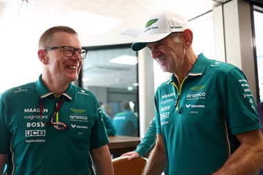 Newey asumirá como jefe de equipo de Aston Martin y Cowell liderará la estrategia