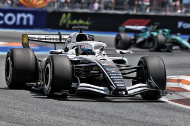 Pérez y Bottas terminan la carrera en Miami con un progreso notable para Cadillac