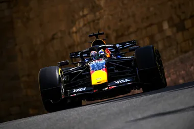 Verstappen adelante y desafía a Russell en Baku - Reporte Pruebas Libres 3 - GP de Azerbaiyán