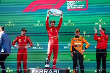 De la sala de cirugía a lo más alto del podio: Sainz gana en Melbourne - Reporte Carrera - GP de Australia