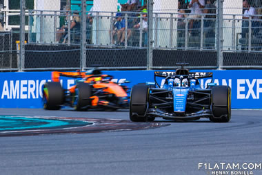 Williams progresa en 2026 al sumar en Miami por primera vez con sus dos autos