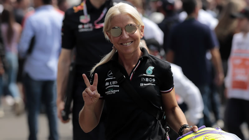 Hamilton no continuará con su entrenadora y fisioterapeuta Angela Cullen 