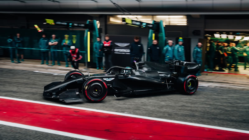 Aston Martin gira por primera vez y Mercedes completa exhaustivo programa en el cuarto día en Barcelona