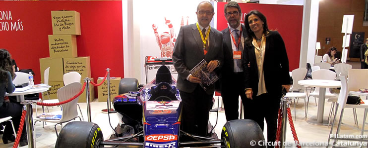 El auto de Toro Rosso protagonista del stand del Circuit de Barcelona-Catalunya en Fitur
