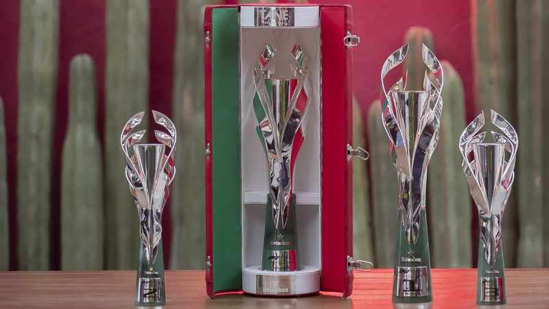 Se presentan los trofeos del Gran Premio de México 2021