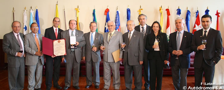 Congreso de Colombia condecora con la 'Orden de la Democracia Simón Bolívar' al Autódromo de Tocancipá
 