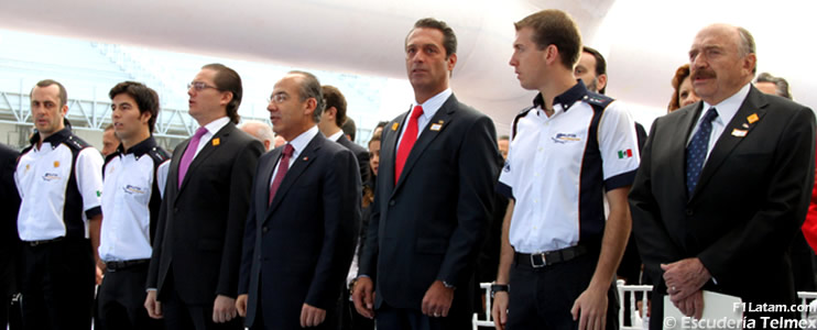 Autoridades y pilotos mexicanos presentan programa para promover la Seguridad Vial
 