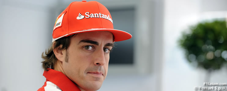 Ferrari desmiente que Fernando Alonso gane 30 millones de euros por año
 