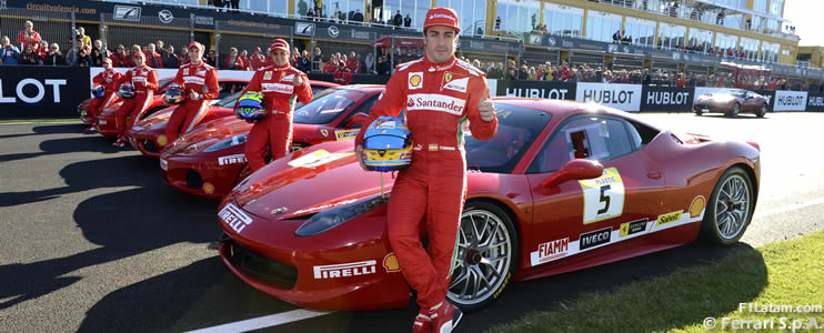 Con la presencia de Alonso y Massa en Valencia, se cumplieron con éxito las Finales Mundiales de Ferrari  