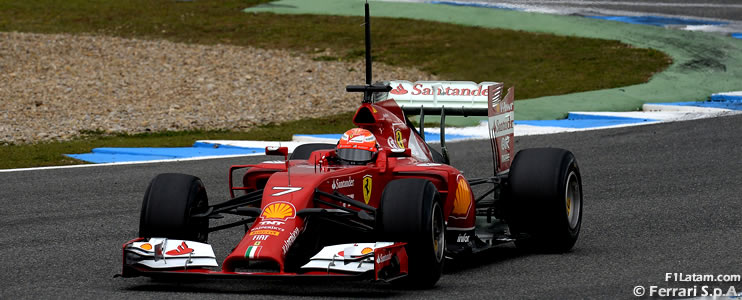 FOTOS: El finlandés Kimi Räikkönen con Ferrari marca el ritmo - Test en Jerez - Día 1
