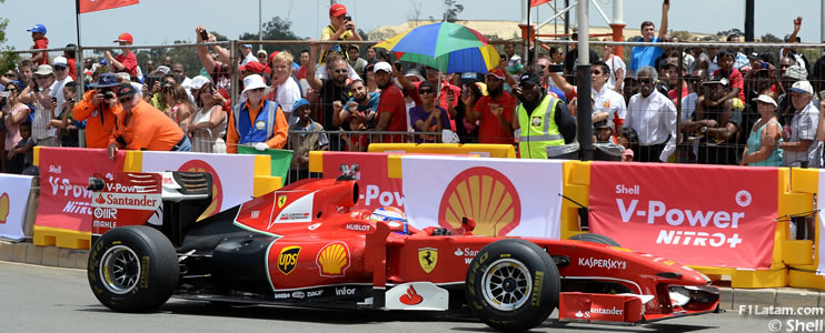 VIDEO: Las calles de Johannesburgo vibraron gracias a espectacular roadshow de Ferrari y Shell 