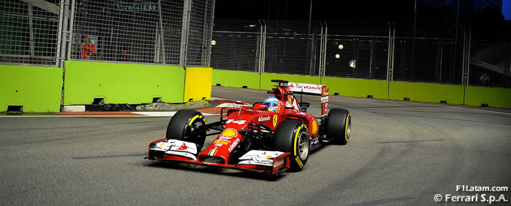 Buen comienzo para Alonso y Räikkönen - Reporte Viernes - GP de Singapur - Ferrari