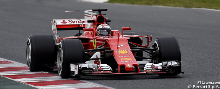 Räikkönen y el Ferrari SF70H establecen nuevo récord de pista - Tests en Barcelona - Día Final
