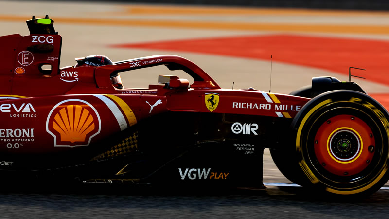 Sainz termina la jornada adelante con el Ferrari SF-24 - Tests Bahrein - Día 2