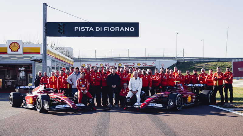 Carlos Sainz se despide de Ferrari y lo hace rodando con su padre en Fiorano 