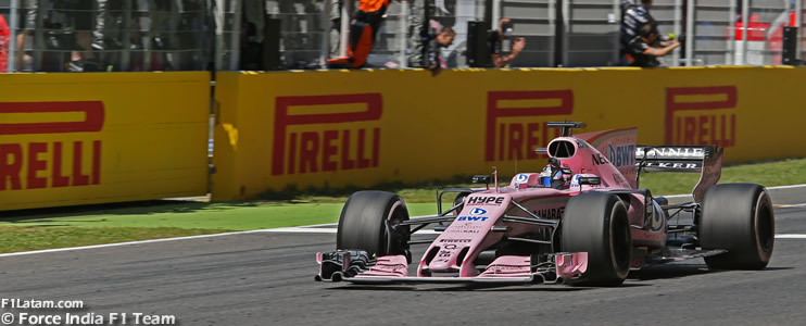 El mexicano Sergio 'Checo' Pérez quedó a un paso del podio en Barcelona 