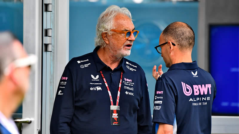 Flavio Briatore asume la dirección de Alpine F1 Team tras la renuncia de Oliver Oakes