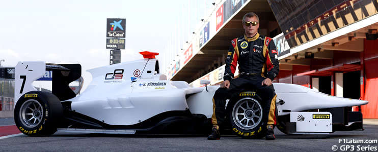 Kimi Räikkönen prueba en Barcelona el auto de la GP3 Series 