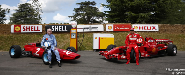 FOTOS: Ferrari y Shell propician un encuentro inolvidable entre John Surtees y Kimi Räikkönen 