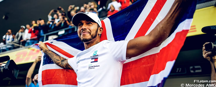 Lewis Hamilton entra al podio de los campeones de la Fórmula 1