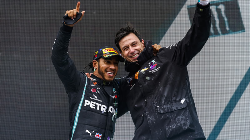Lewis Hamilton renueva contrato con Mercedes AMG F1 para 2021