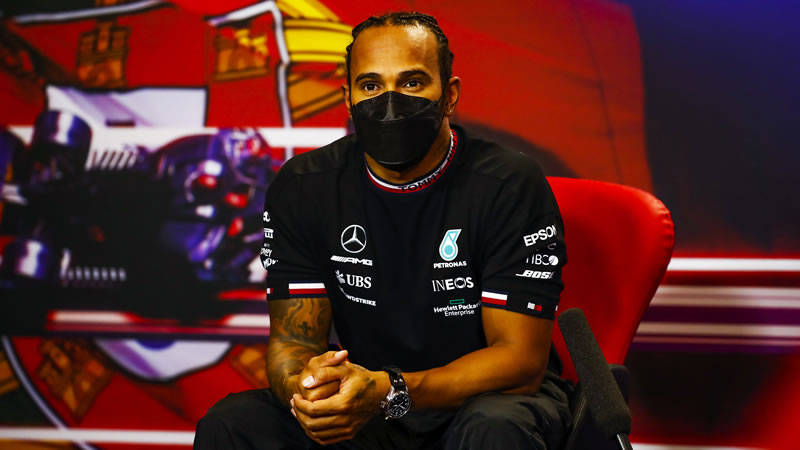 FIA, Mercedes y F1 condenan racismo contra Hamilton tras incidente en Silverstone