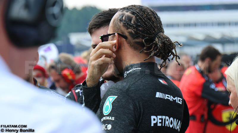 ¿Ferrari está en negociaciones con Lewis Hamilton para la temporada 2024 de F1? 