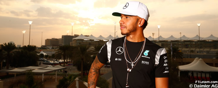 Lewis Hamilton se lleva la pole y solo piensa en la victoria en el Yas Marina Circuit