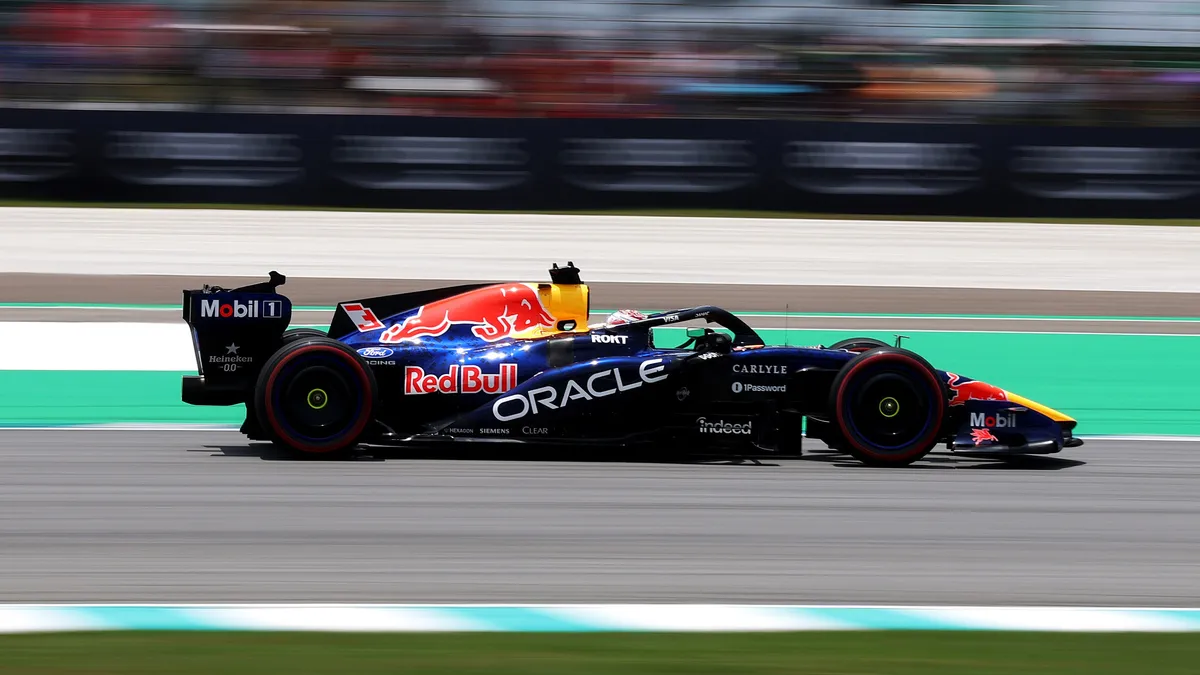 Verstappen toma el mando en el regreso de Sepang a la F1 - Reporte Pruebas Libres 1 - GP de Bahrein