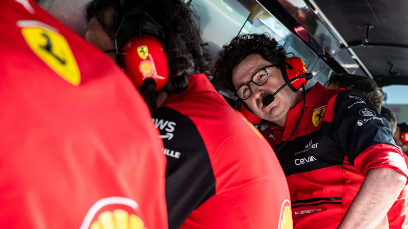 Desde Italia apuntan a la salida de Mattia Binotto como jefe de equipo, Ferrari lo desmiente